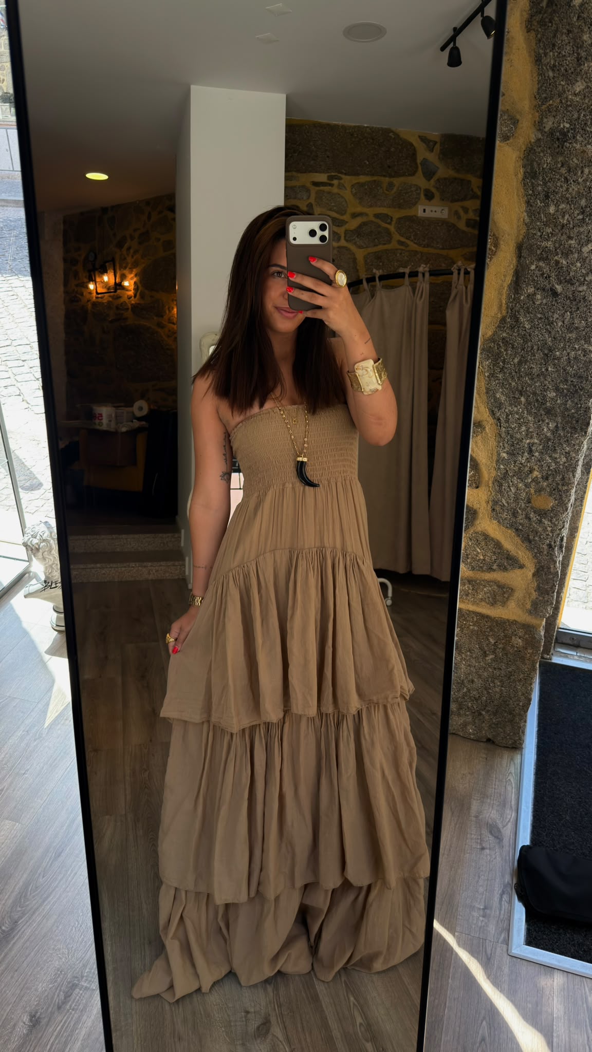 Vestido de Folhos Castanho