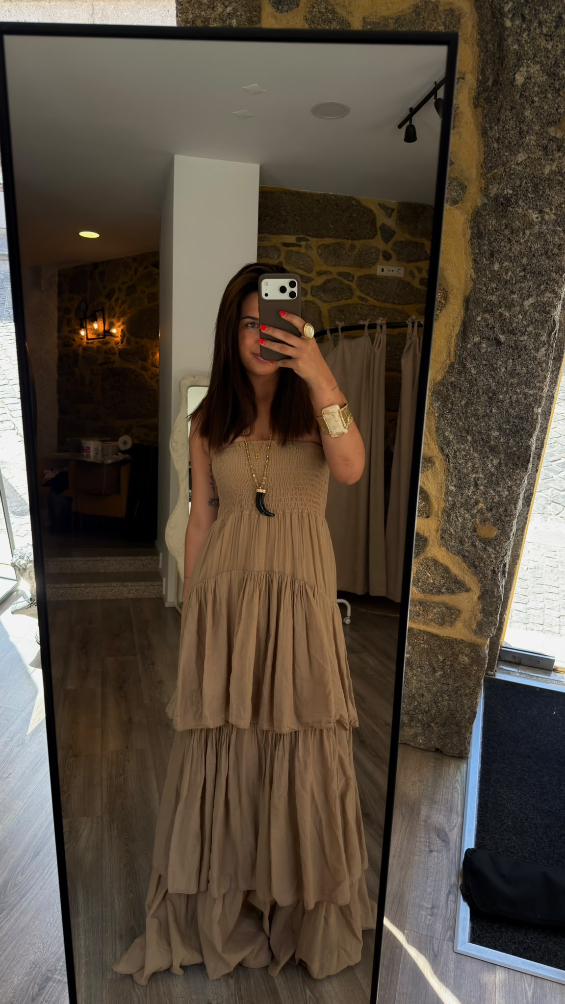 Vestido de Folhos Castanho