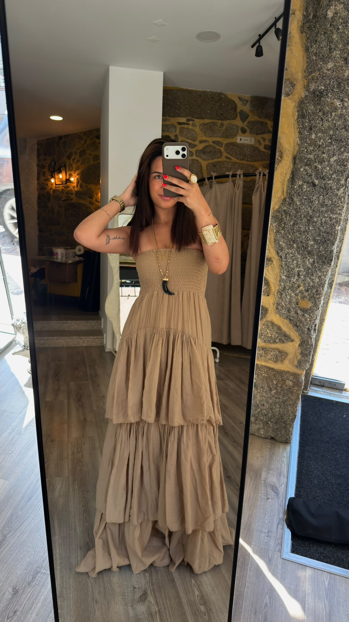 Vestido de Folhos Castanho