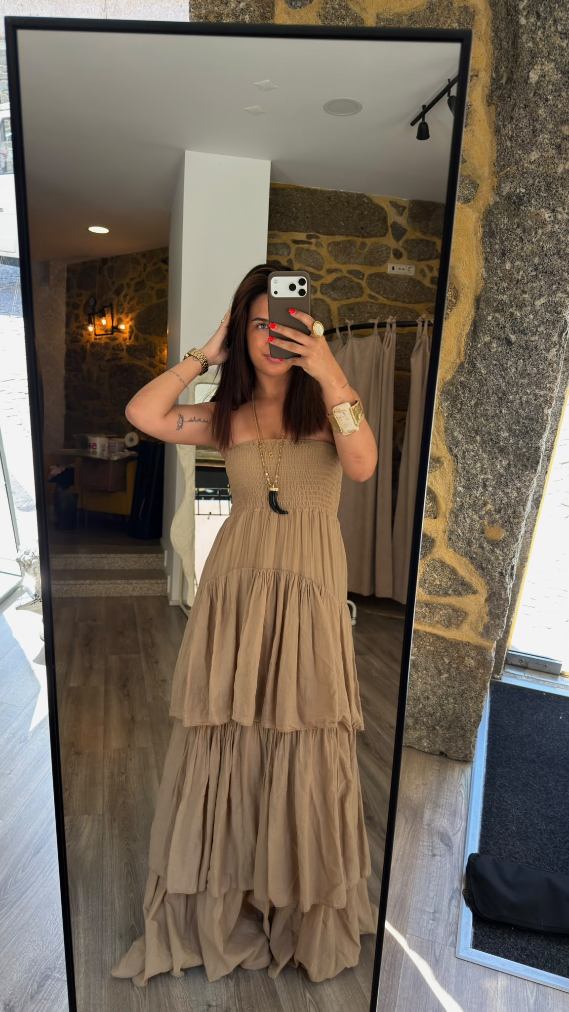 Vestido de Folhos Castanho